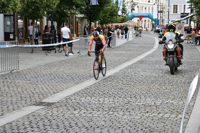 他们以骑马 他们以骑马